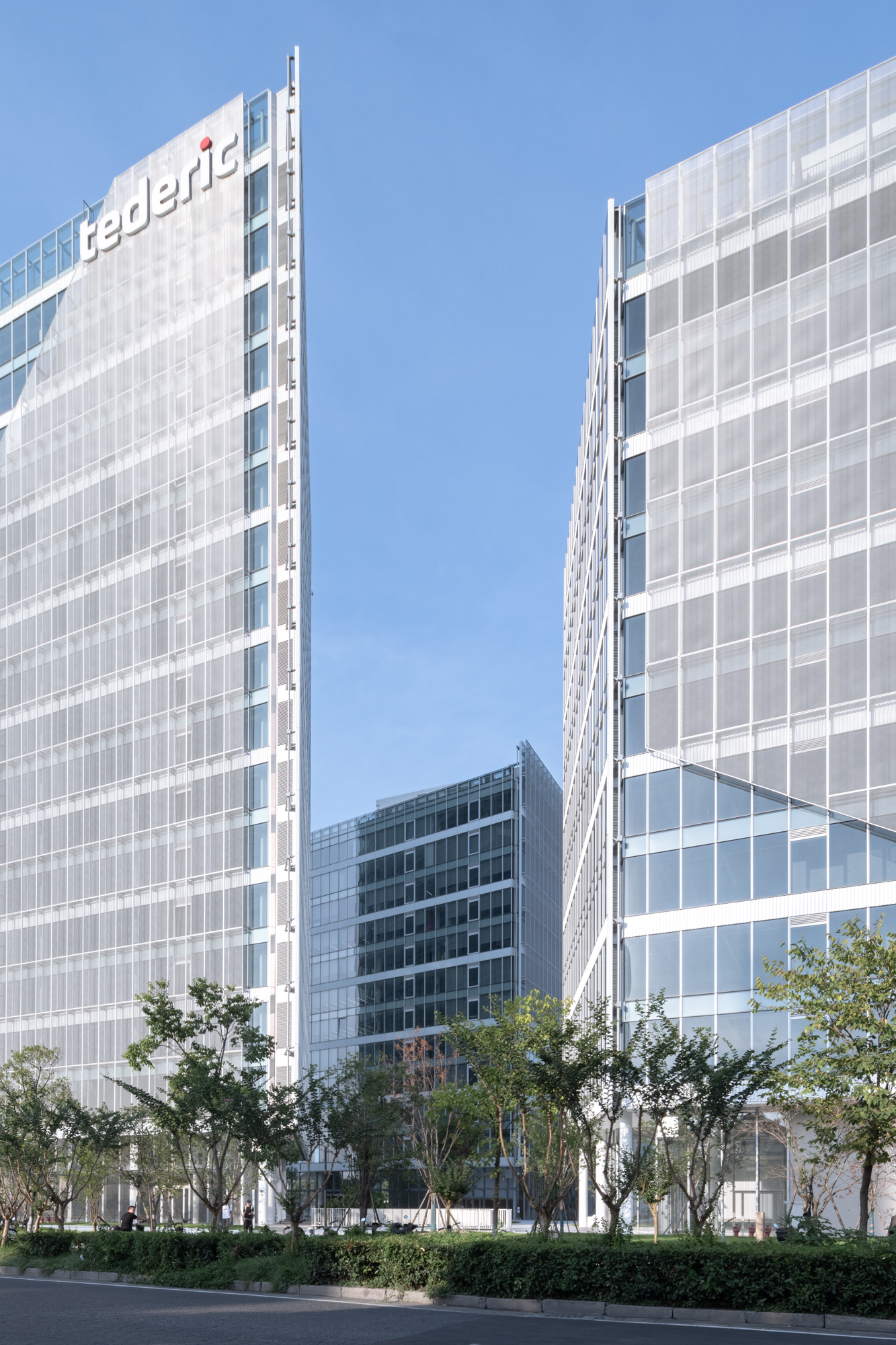 ag旗舰厅机器股份有限公司成立于2003年