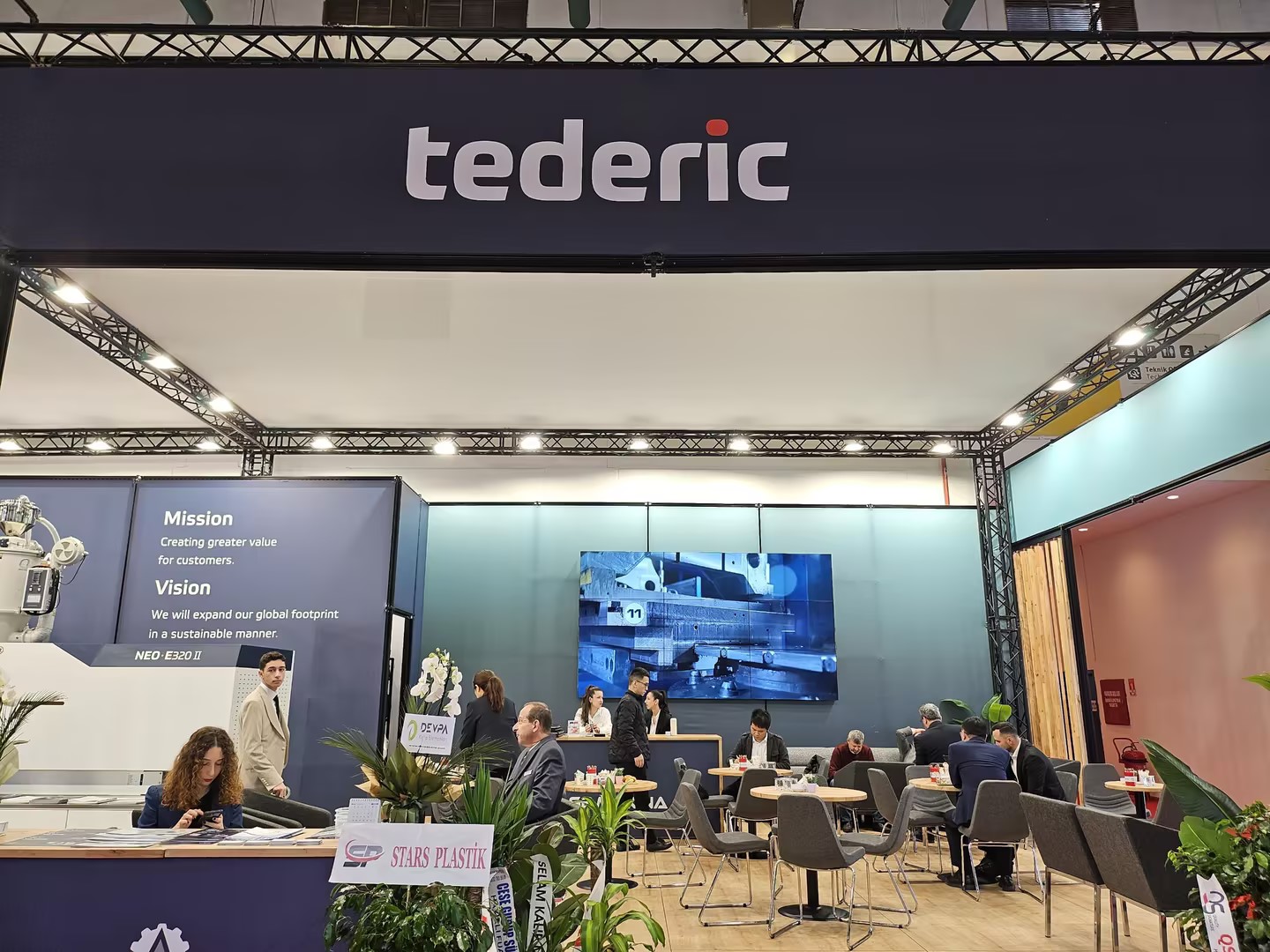 ebd42d7c7b79e961c34e6bc9c4212347_compress